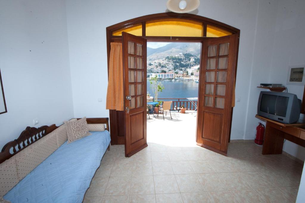 Odyssia Appartement Sými Buitenkant foto